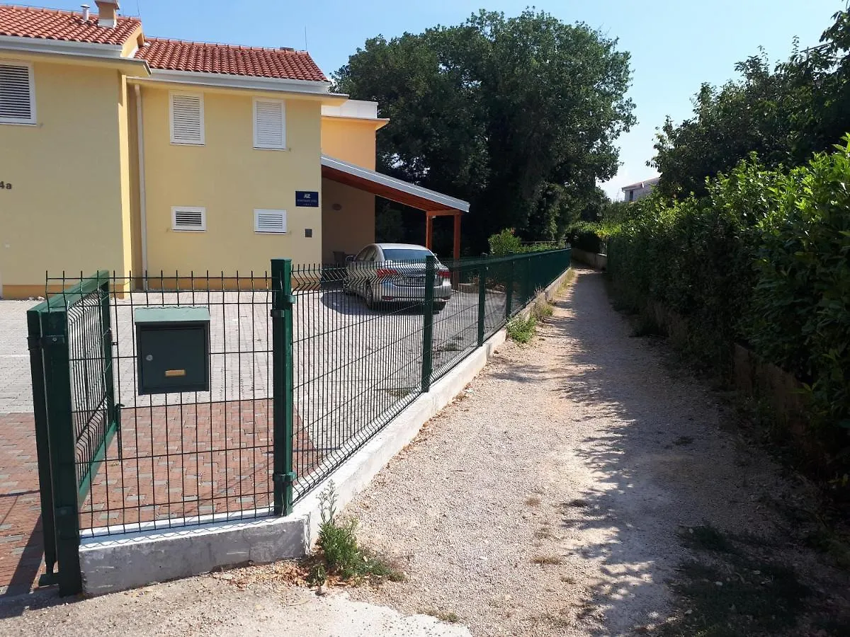Apartment Betty Malinska