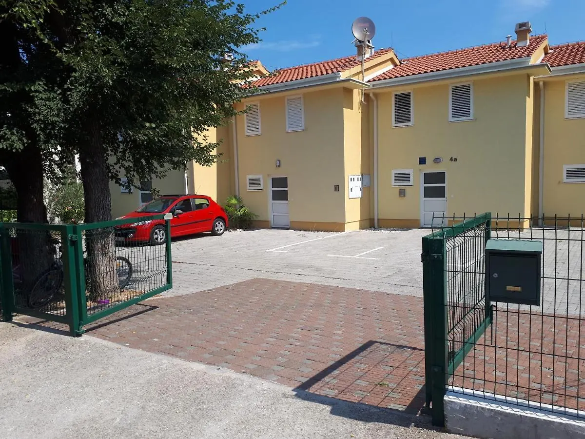 Apartment Betty Malinska