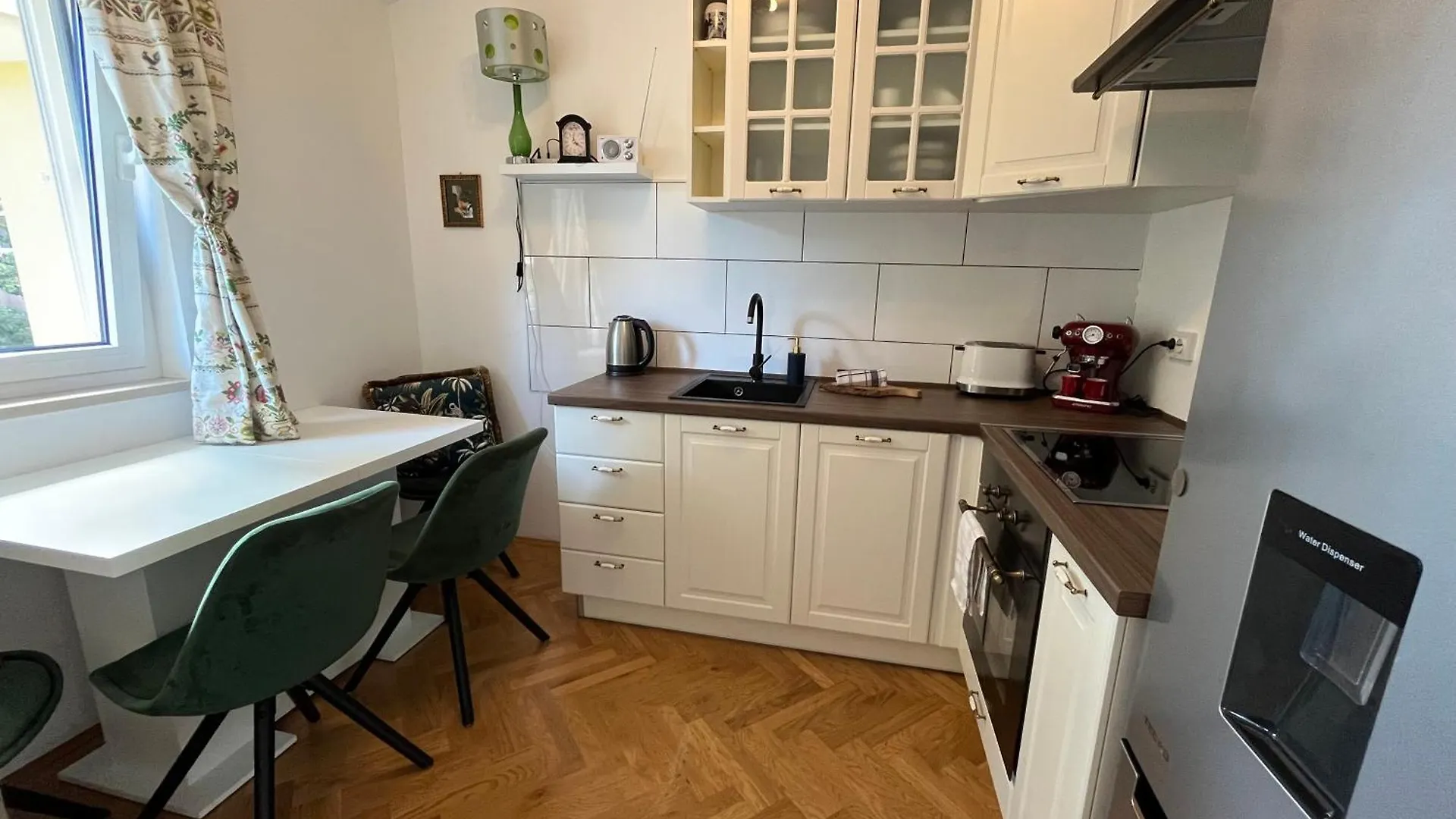 Apartment Betty Malinska 0*,  Croatia