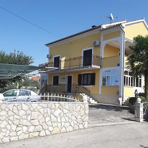 Ravlic Apartment